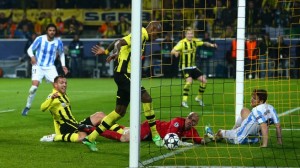 3-2: Santana, Dortmund in semi-finala